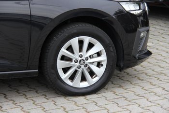 Skoda Scala TSI Selection Kamera Klimaautomatik LED ALU 16 ZOLL Sunset Smart Link