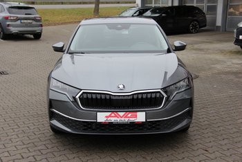 Skoda Octavia TSI DSG 150PS Selection LED Kamera ALU Sunset Smart Link Lichtsensor Lordose wireless