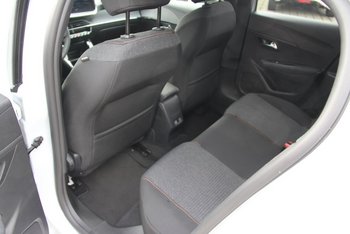 Peugeot 208 1.2i 100PS Business LED Klima Sunset PDC