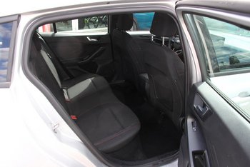 Ford Focus Turnier 1.0 155PS ST-LINE LED Adaptiv Tempomat CAM 17ZOLL