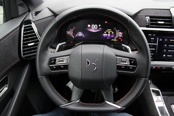 DS Automobiles DS7 1.5d 131PS Performance Line LED NAV 19Zoll