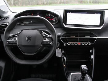 Peugeot 208 1.2i 100PS Allure LED Klimaautomatik Sunset