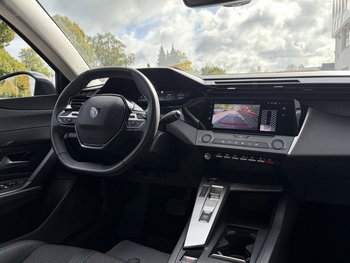 Peugeot 408 1.6e HYBRID LED Adaptiv Tempomat ALU 19 ZOLL CAM
