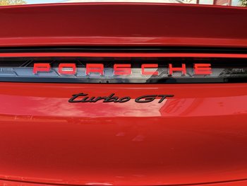 Porsche TAYCAN Turbo GT WEISSACH 1033PS Blackline-Paket Bose Schwellerverkleidung Race TEX Active Ride