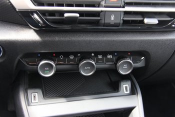 Citroen C4X 1.2i 131PS MAX LED CAM 18 ZOLL TEILLEDER ADAPTIV-TEMPOMAT