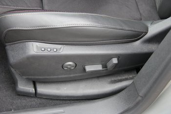 DS Automobiles DS7 Plug in Hybrid 299PS Allrad Performance Line LED NAV 19Zoll