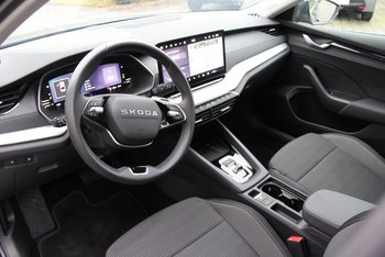 Skoda Octavia TSI DSG 150PS Selection LED Kamera ALU Sunset Smart Link Lichtsensor Lordose wireless