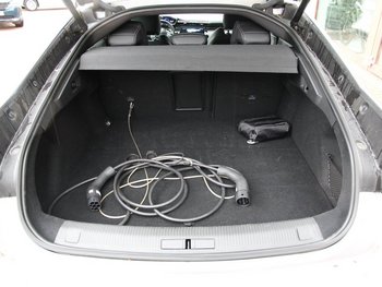 Peugeot 508 1.6e HYBRID Allure FULL-LED Adaptiv Tempomat Sunset NAV Keyless