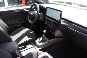 Ford Focus Turnier 1.0 155PS ST-LINE LED Adaptiv Tempomat CAM 17ZOLL