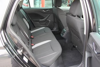 Skoda Scala TSI Selection Kamera Klimaautomatik LED ALU 16 ZOLL Sunset Smart Link