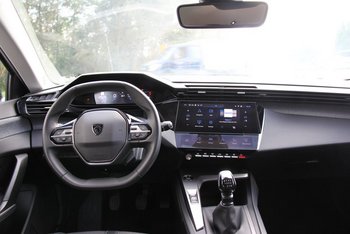 Peugeot 308 1.2i ALLURE Navigation LED 17 ZOLL CAM