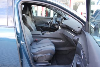 Peugeot 3008 HYBRID (PHEV) 181PS Allure LED NAVI Kamera Adaptiv Tempomat 19 ZOLL