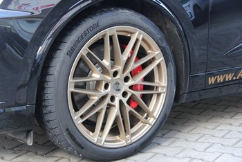 Porsche Macan Turbo Elektro 639PS Allrad Matrix-LED HUD 22ZOLL HA-Lenkung AHK