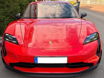 Porsche TAYCAN Turbo GT WEISSACH 1033PS Blackline-Paket Bose Schwellerverkleidung Race TEX Active Ride