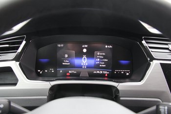 VW Touran 1.5 TSI DSG Comfortline 7 Sitze LED NAVI Winter-Paket Adaptiv Tempomat