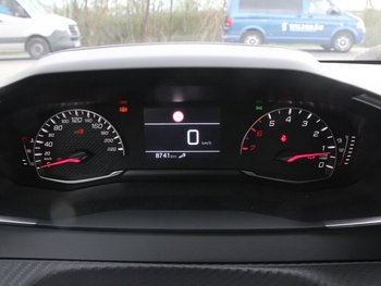 Peugeot 208 1.2i 100PS Allure LED Klimaautomatik Sunset