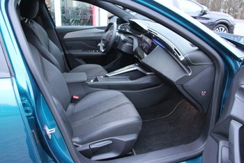 Peugeot 408 1.6e HYBRID GT FULL-LED Adaptiv Tempomat Lenkradheizung