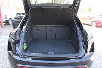 Porsche Macan Turbo Elektro 639PS Allrad Matrix-LED HUD 22ZOLL HA-Lenkung AHK