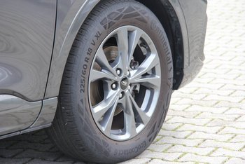 Ford KUGA 2.0d ST-LINE NAV CAM ALU 18 ZOLL