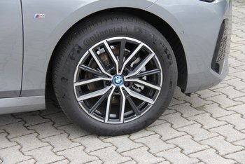 BMW U06 225e xDrive Hybrid 245PS M-SPORT Panoramadach Adaptiv -LED Innovationspaket