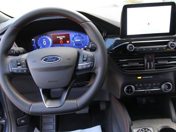 Ford KUGA 2.0d ST-LINE NAV CAM ALU 18 ZOLL