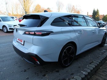 Peugeot e-308 Elektro 156PS 54 KWH Style LED SmartLink Adaptiv Tempomat 11KW