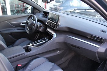 Peugeot 3008 HYBRID (PHEV) 181PS Allure LED NAVI Kamera Adaptiv Tempomat 19 ZOLL