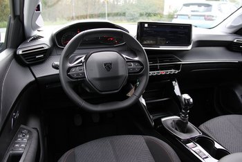 Peugeot 208 1.2i 100PS Business LED Klima Sunset PDC