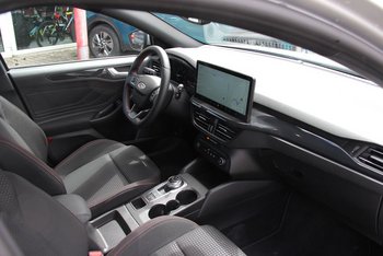 Ford Focus Turnier 1.0 155PS ST-LINE LED Adaptiv Tempomat CAM 17ZOLL
