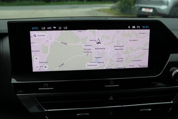 Citroen C4 1.2i 131PS Automatik PLUS LED Navigation Tom Tom Kamera ALU 18 ZOLL