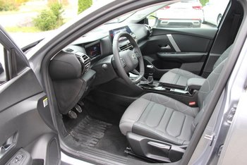 Citroen C4 1.2i 131PS MAX Head up Display LED Navigation 360 Grad Kamera