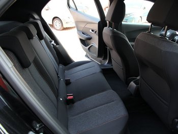 Peugeot 2008 1.2i Style LED Smart Link