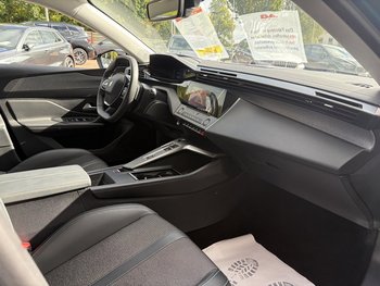 Peugeot 408 1.6e HYBRID LED Adaptiv Tempomat ALU 19 ZOLL CAM
