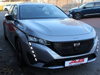 Peugeot e-308 Elektro 156PS 54 KWH Style LED SmartLink Adaptiv Tempomat 11KW
