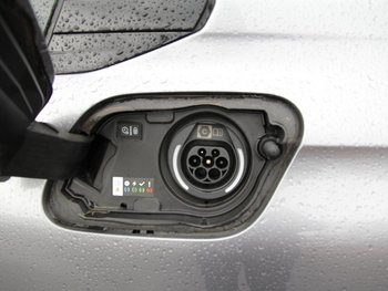 Peugeot 508 1.6e HYBRID Allure FULL-LED Adaptiv Tempomat Sunset NAV Keyless