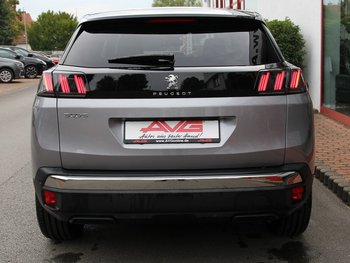 Peugeot 3008 1.2i Allure Pack Adaptiv Tempomat Navigation LED 18 ZOLL Keyless Kamera