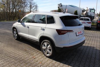 Skoda Karoq TSI 150PS DSG Selection LED Adaptiv Tempomat Kamera