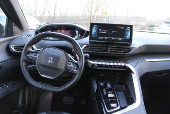 Peugeot 3008 HYBRID (PHEV) 181PS Allure LED NAVI Kamera Adaptiv Tempomat 19 ZOLL