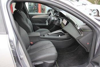 Peugeot 308 SW 1.2i GT LED Adaptiv-Tempomat CAM ALU 18 ZOLL