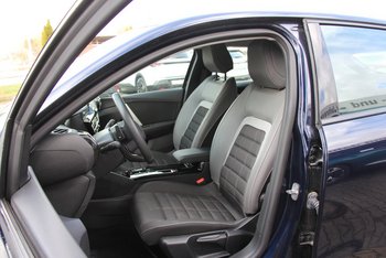 Citroen C4 1.2i 131PS Automatik PLUS LED CAM PDC Smart-Link kabellos