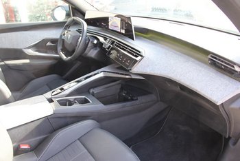 Peugeot 5008 1.2i 145PS GT FULL-LED 7 Sitze Sitzheizung 19ZOLL