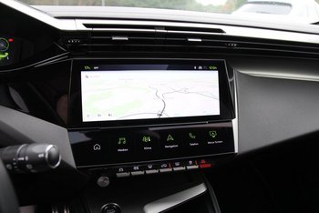 Peugeot 308 SW 1.2i GT LED Adaptiv-Tempomat CAM ALU 18 ZOLL