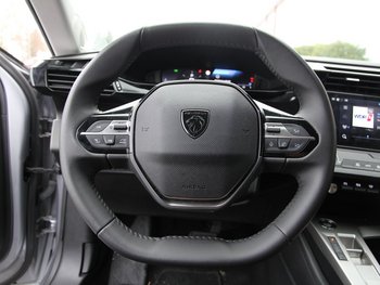 Peugeot 308 SW1.2i Style Adaptiv Tempomat Navi LED 16 ZOLL